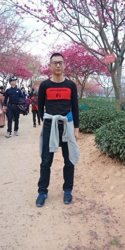 小梁的第二张照片--寿宁婚介网