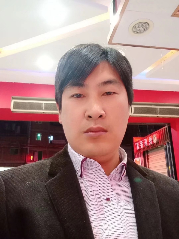 奔跑的第二张照片--寿宁婚介网