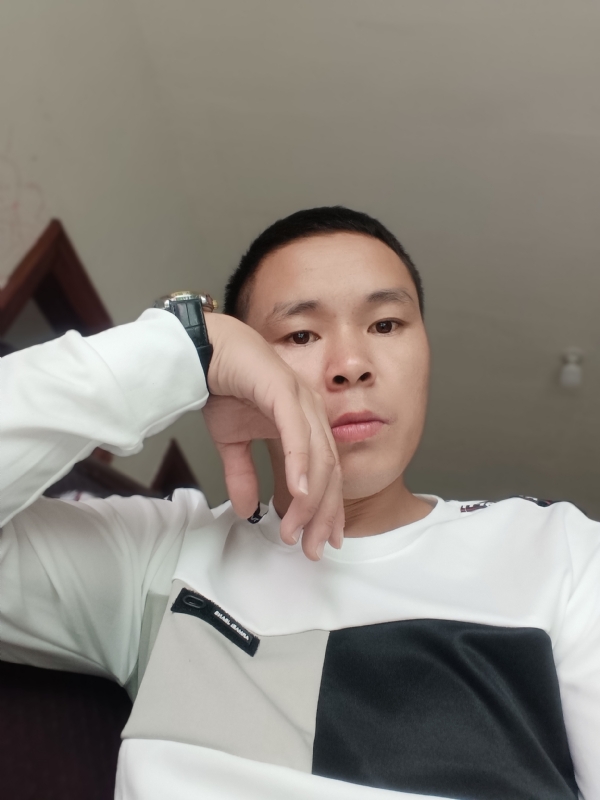 冷漠的第一张照片--寿宁婚介网