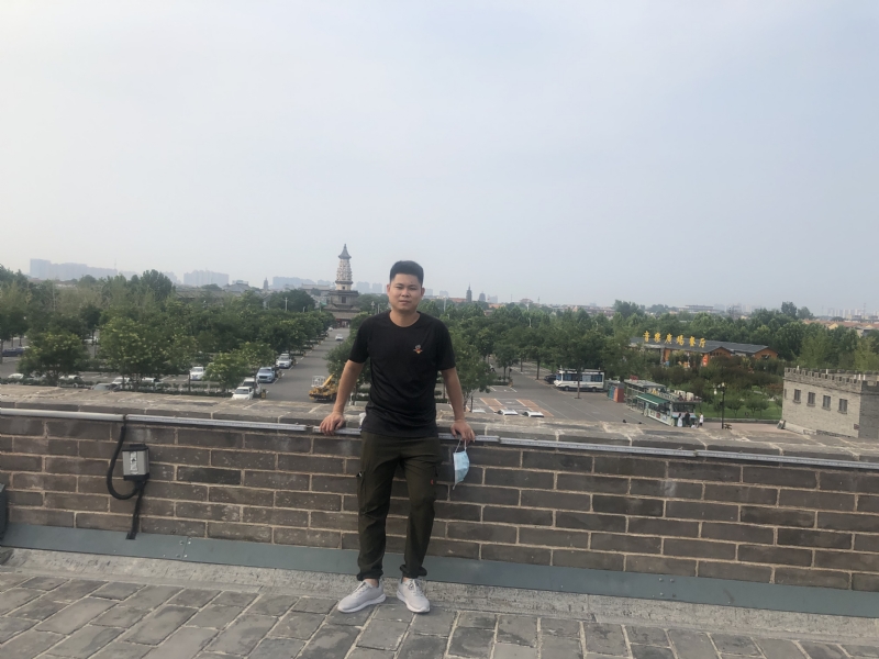 123.向左向右的第一张照片--寿宁婚介网